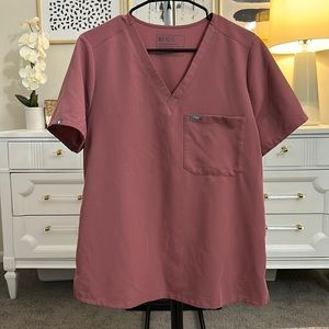 Catarina™ One-Pocket Scrub Top